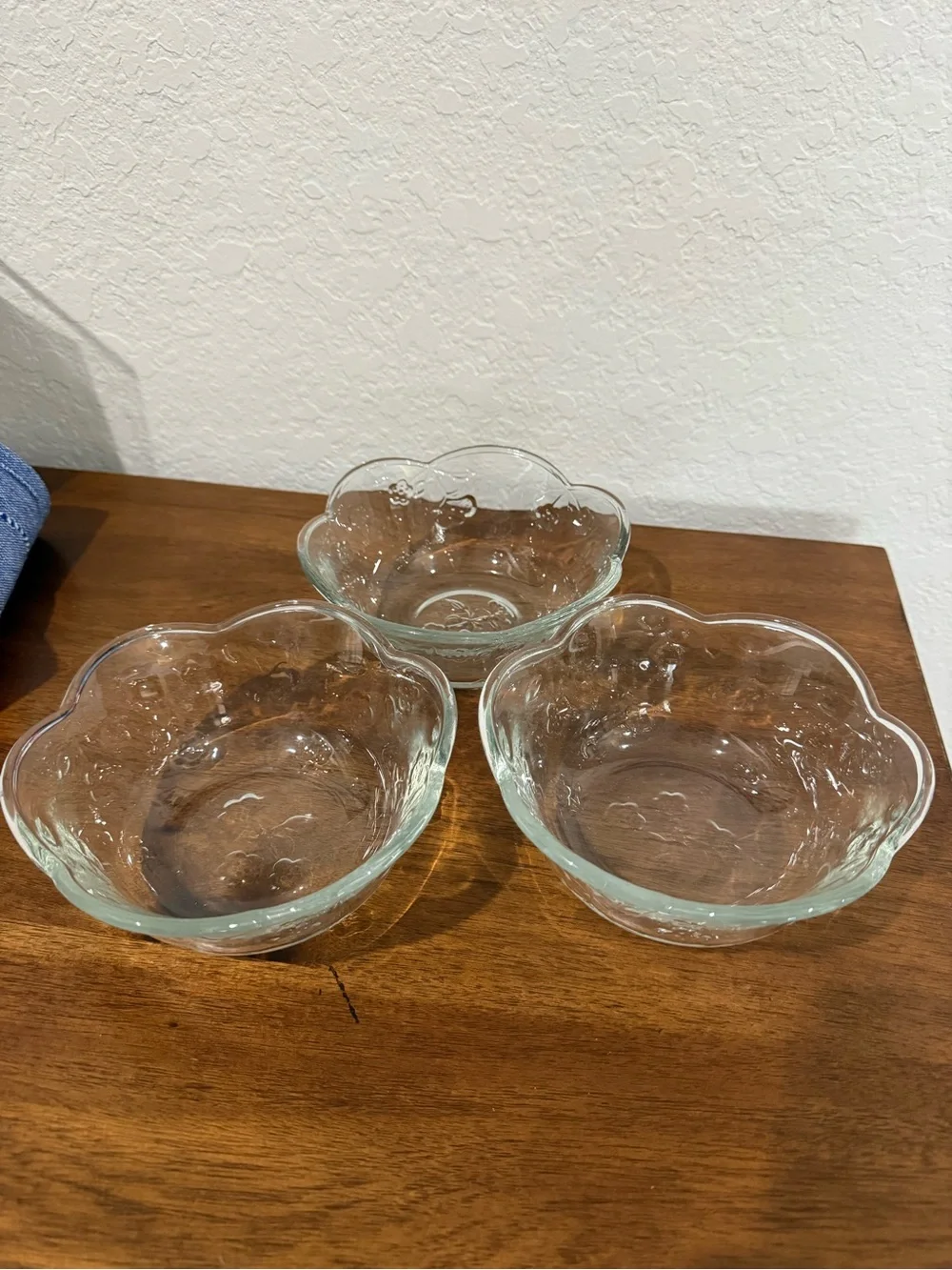 Set of 3 Clear Glass Flower Bowls